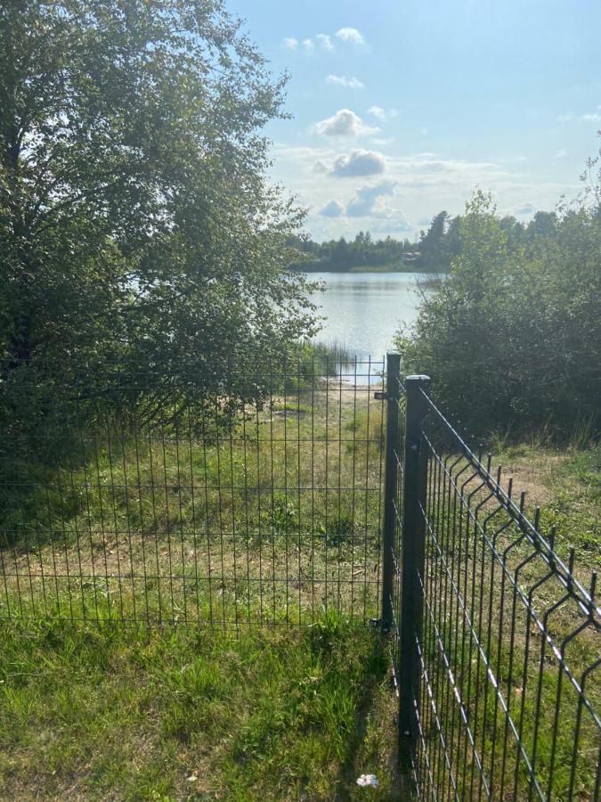 Domek Nad Jeziorem Kamien 2A Kowalewo Esterno foto