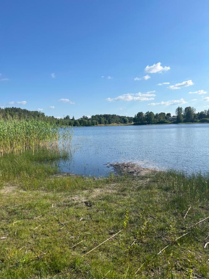 Domek Nad Jeziorem Kamien 2A Kowalewo Esterno foto